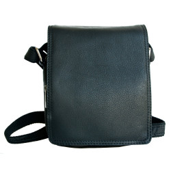 Malá pánská taška z měkké černé kůže s popruhem přes rameno