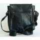 Střední pánská taška ze silné černé kůže s popruhem přes rameno